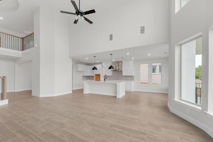Spacious, unfurnished interior of a new home in Santa Rita Ranch, Liberty Hill (Image 25). Spacious, unfurnished interior of a new home in Santa Rita Ranch, Liberty Hill (Image 25).