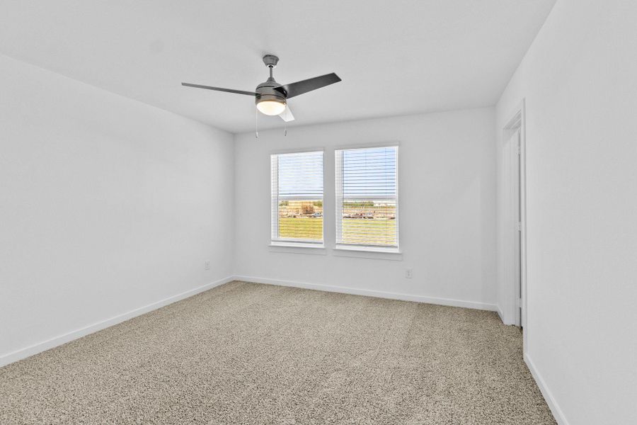 Spacious, unfurnished interior of a new home in Grand West, Houston (Image 14).