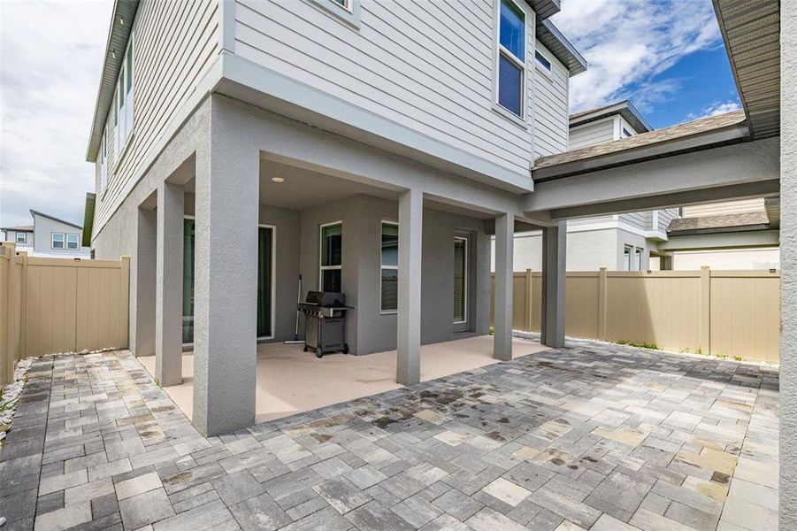 Exterior details and patio area of a home in Highland Ridge, Winter Garden (Image 3).