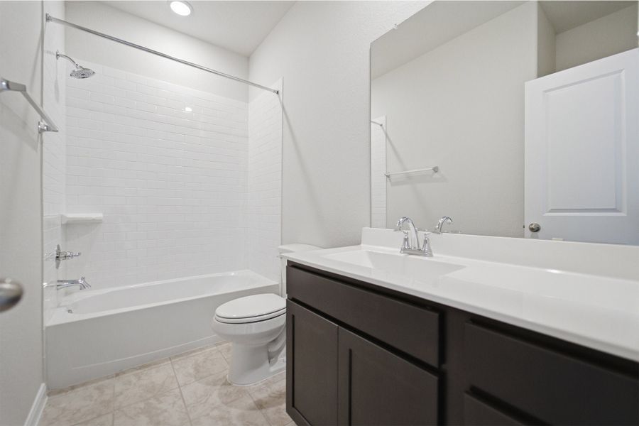 Furnished interior view inside a new home in Canterra Creek, Rosharon (Image 14).