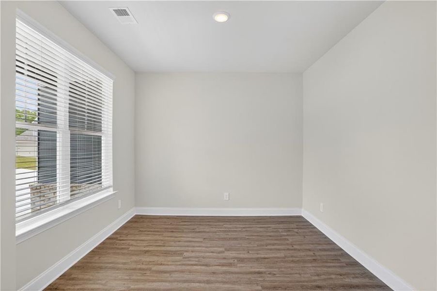 Spacious, unfurnished interior of a new home in Waters Edge, Mansfield (Image 10).