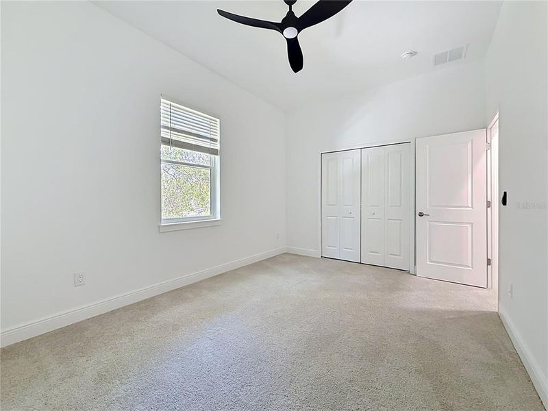 Spacious, unfurnished interior of a new home in , St. Petersburg (Image 40).