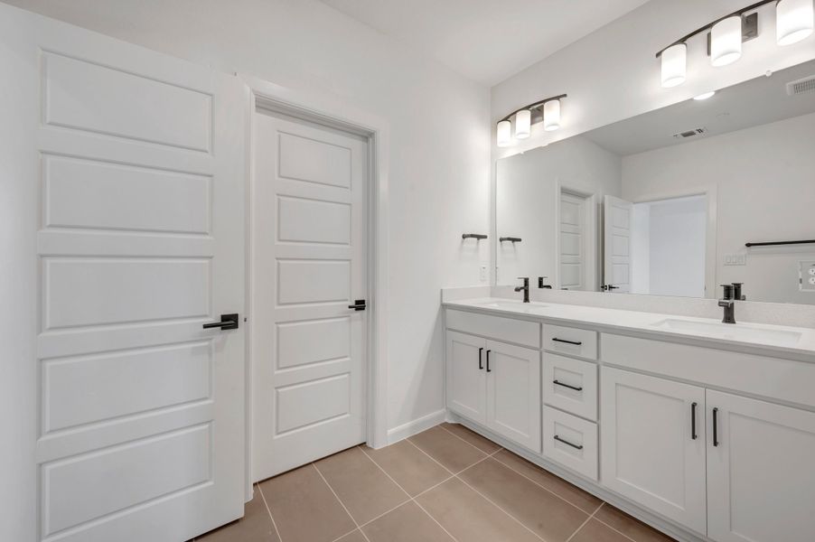 Owner's Bath Owner's Bath