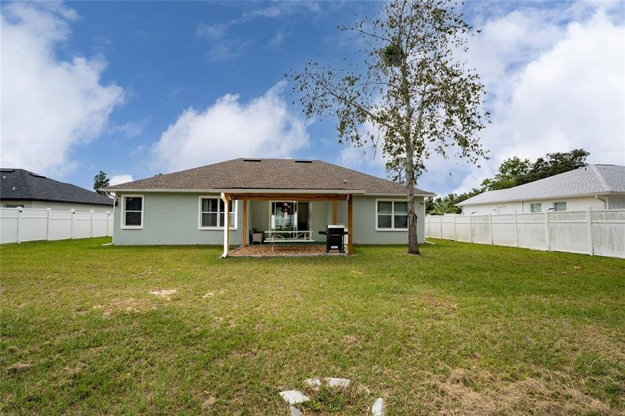 Front exterior of a new home in , Ocala, FL, highlighting curb appeal (Image 21).