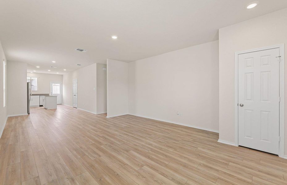 Spacious, unfurnished interior of a new home in Sonterra, Jarrell (Image 14). Spacious, unfurnished interior of a new home in Sonterra, Jarrell (Image 14).