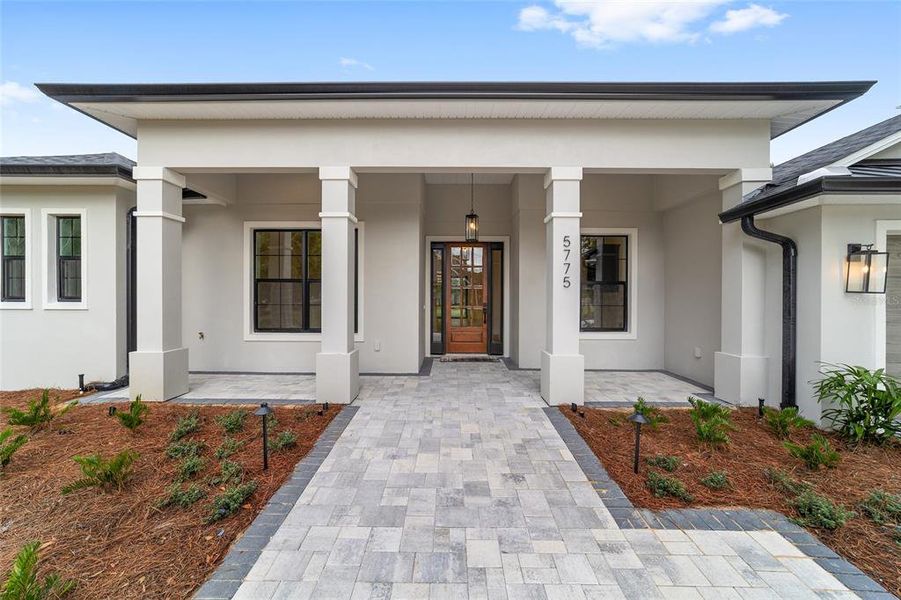 Exterior details and patio area of a home in , Ocala (Image 4).