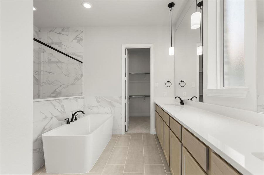 16. 2215 Clairmount - Bath 16. 2215 Clairmount - Bath