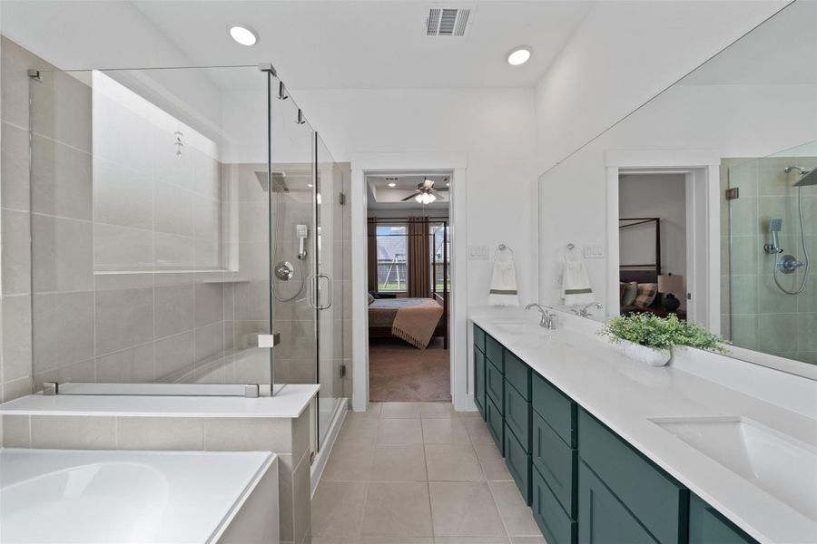 Furnished interior view inside a new home in Sorella, Tomball (Image 33).