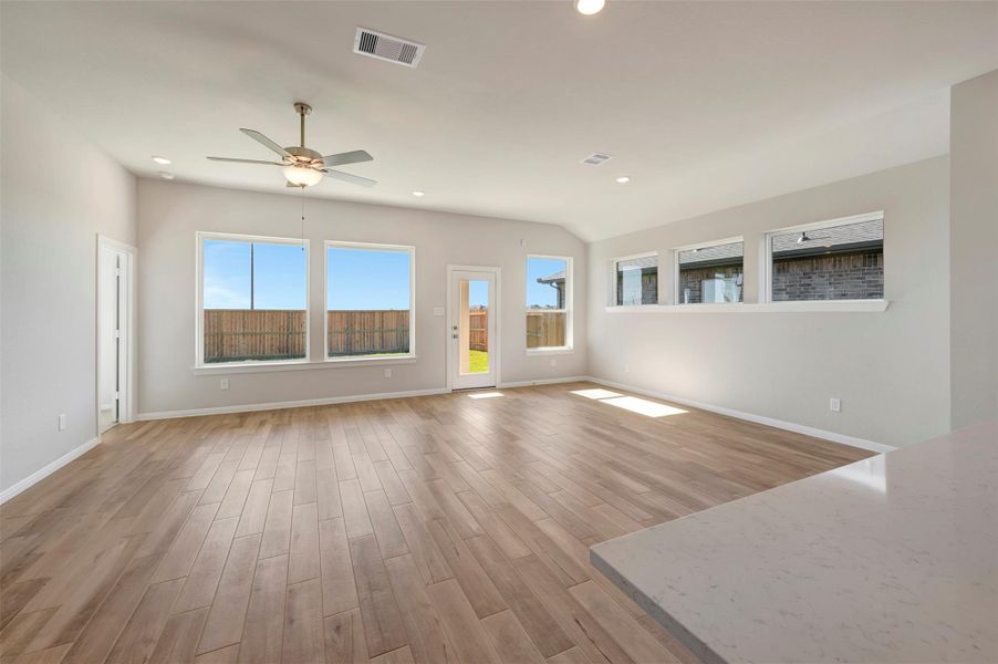 Spacious, unfurnished interior of a new home in The Grand Prairie 50’, Hockley (Image 23).