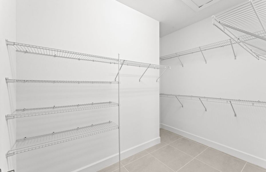 Owner's walk-in closet Owner's walk-in closet