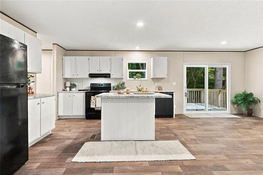 Furnished interior view inside a new home in , Jasper (Image 9).