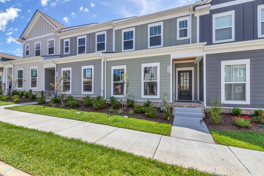 3229 Tasker Dr., Valley View Townhome 3229 Tasker Dr., Valley View Townhome