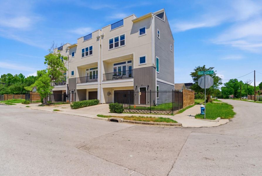Front exterior of a new home in , Houston, TX, highlighting curb appeal (Image 26).