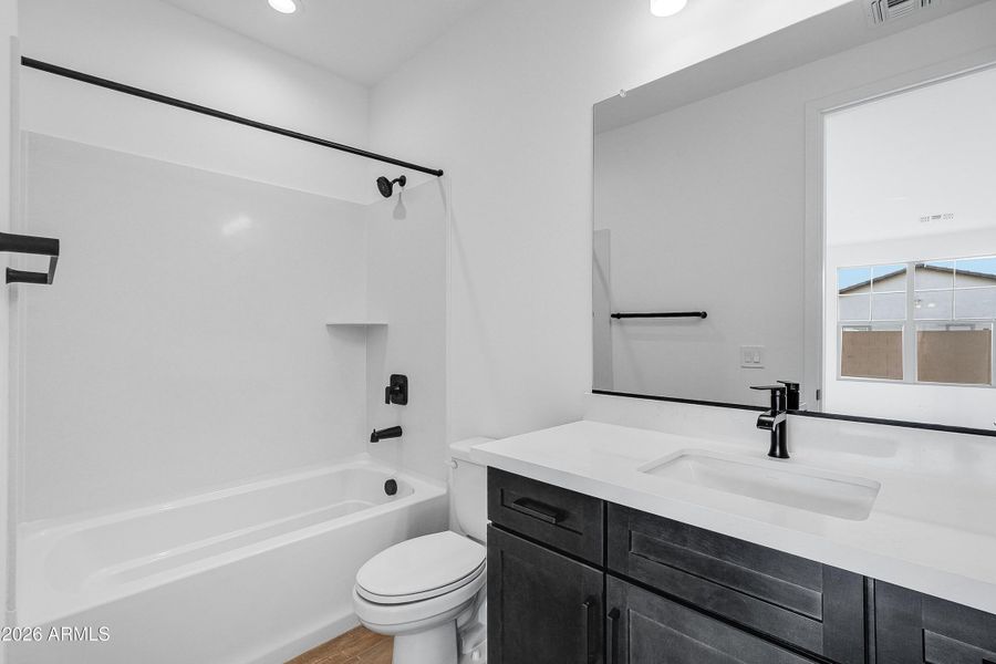 hj-az-phoenix-asante-journey-overland-lo