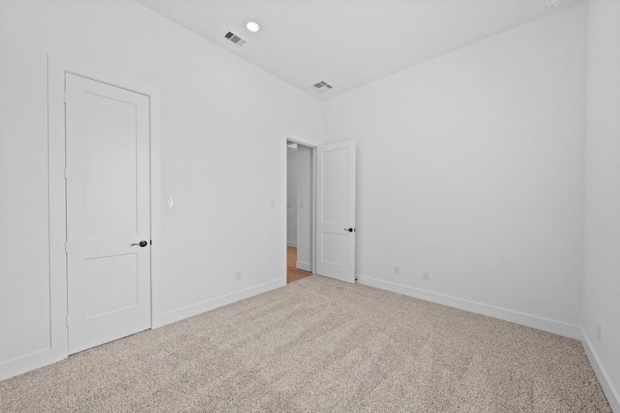 Spacious, unfurnished interior of a new home in Elyson 60's, Katy (Image 24). Spacious, unfurnished interior of a new home in Elyson 60's, Katy (Image 24).