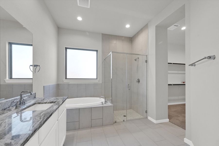 Furnished interior view inside a new home in Canterra Creek  60', Rosharon (Image 11).