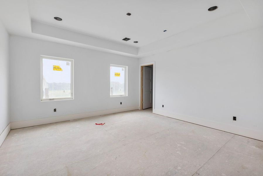 Spacious, unfurnished interior of a new home in , Washington (Image 13).