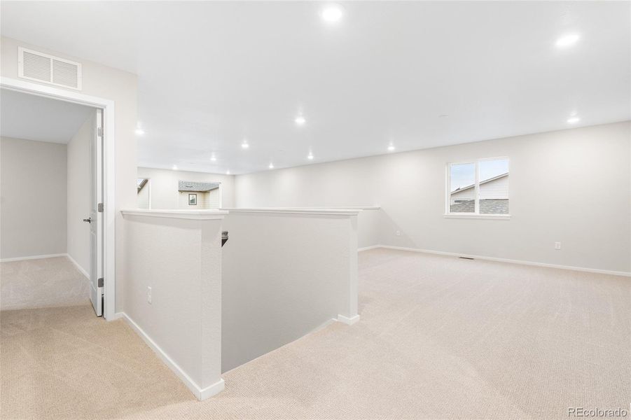 Spacious, unfurnished interior of a new home in Harvest Crossing, Aurora (Image 10).