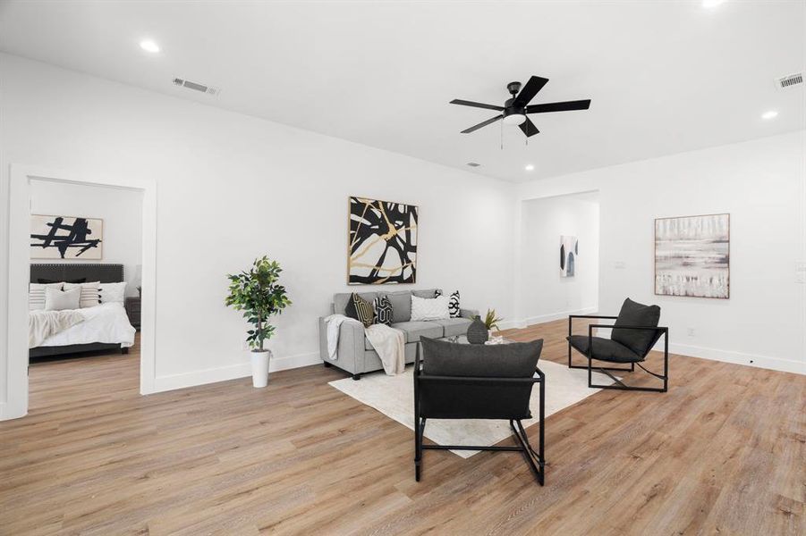 Furnished interior view inside a new home in , Dallas (Image 17). Furnished interior view inside a new home in , Dallas (Image 17).