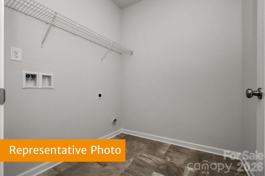 Spacious, unfurnished interior of a new home in Cedar Meadows, Monroe (Image 5).