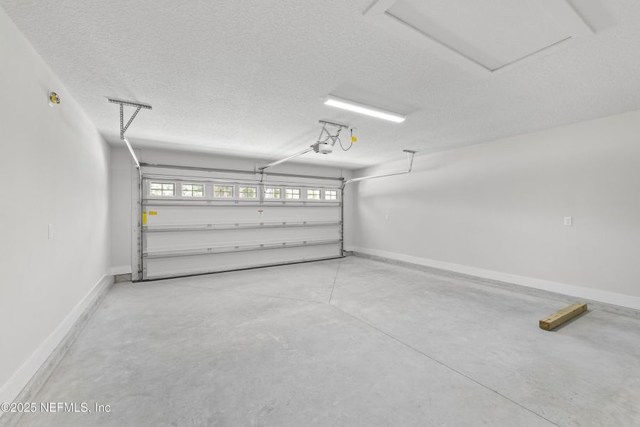 Spacious, unfurnished interior of a new home in , Middleburg (Image 19). Spacious, unfurnished interior of a new home in , Middleburg (Image 19).