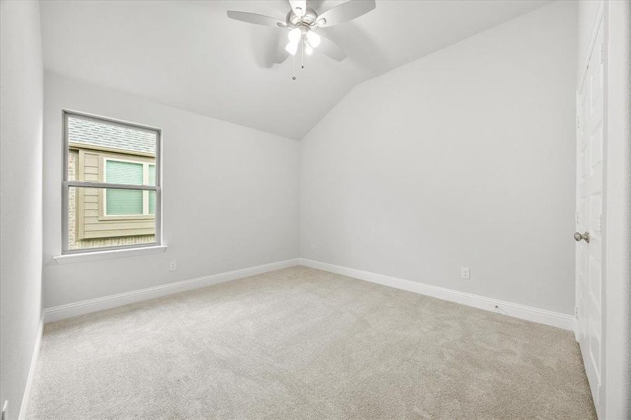 Spacious, unfurnished interior of a new home in Fox Landing, Caddo Mills (Image 31).