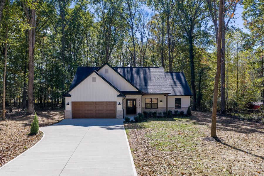 Image 37 of a home in .