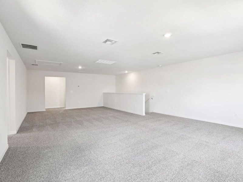 Spacious, unfurnished interior of a new home in Two Rivers - Signature Series, Zephyrhills (Image 21).