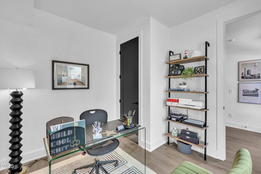 33-512 Gordon St 402-48