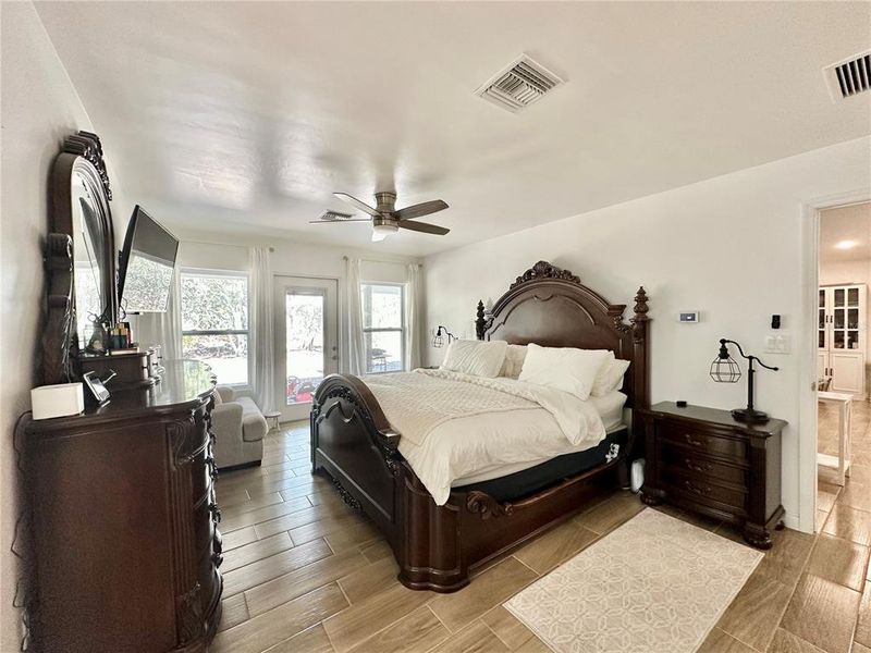 Furnished interior view inside a new home in , Morriston (Image 27). Furnished interior view inside a new home in , Morriston (Image 27).