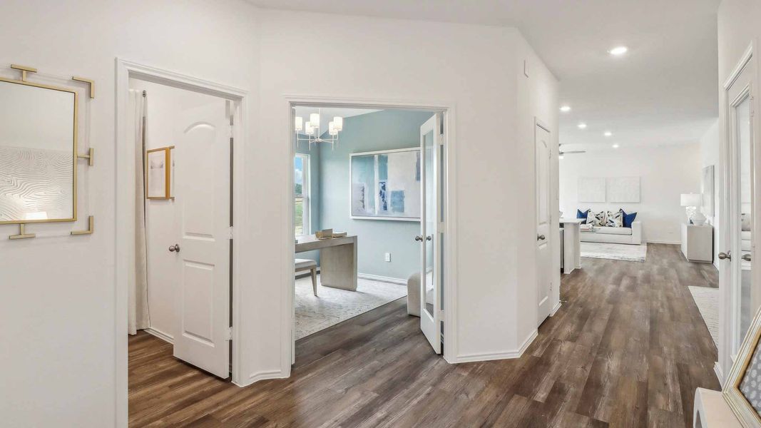Representative furnished interior of a home built from the Lakeway by D.R. Horton in Grand Pines, Magnolia (Image 17). Representative furnished interior of a home built from the Lakeway by D.R. Horton in Grand Pines, Magnolia (Image 17).