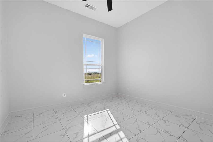 Spacious, unfurnished interior of a new home in , Celeste (Image 22).