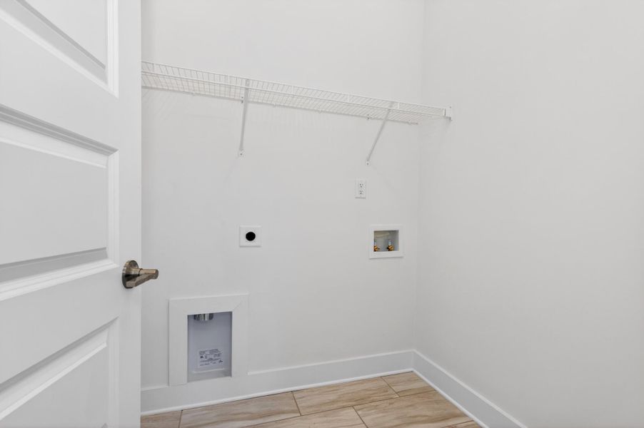 Spacious, unfurnished interior of a new home in Hancock Farms, Aiken (Image 17).