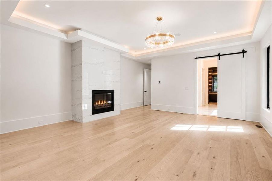 Spacious, unfurnished interior of a new home in , Alpharetta (Image 74).