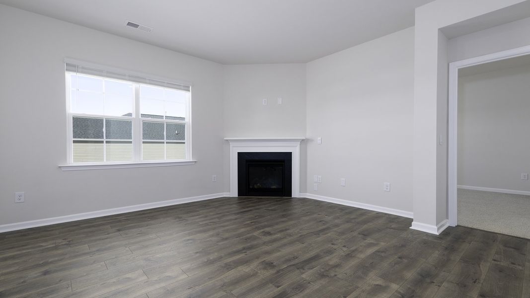 Spacious, unfurnished interior of a new home in Middleton, Greensboro (Image 9).