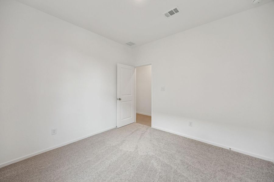 Spacious, unfurnished interior of a new home in Montgomery Bend, Montgomery (Image 31).