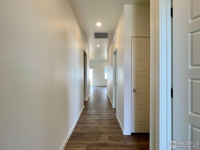 Spacious, unfurnished interior of a new home in Union Colony West, Greeley (Image 15).