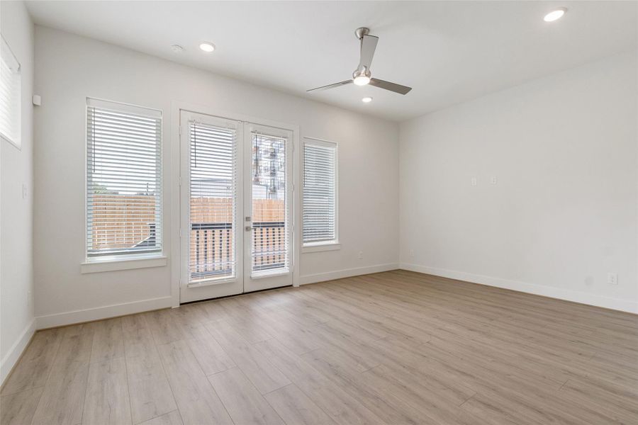 Spacious, unfurnished interior of a new home in Shady Acres, Houston (Image 21). Spacious, unfurnished interior of a new home in Shady Acres, Houston (Image 21).