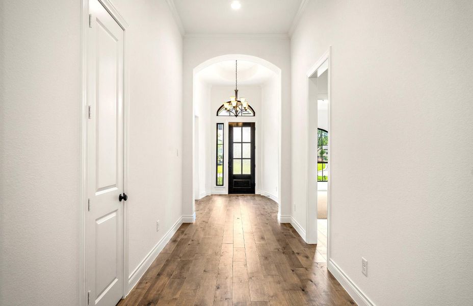 Spacious, unfurnished interior of a new home in Bridgeland 60′, Cypress (Image 27).