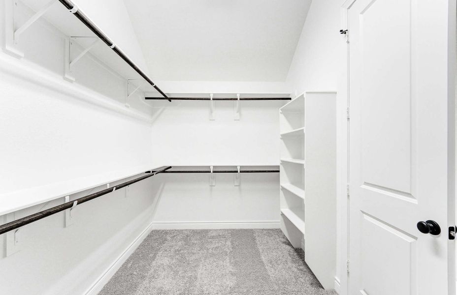 Representative unfurnished interior of a home built from the 2870 by Ravenna Homes in The Woodlands Hills 65′, Willis (Image 31). Representative unfurnished interior of a home built from the 2870 by Ravenna Homes in The Woodlands Hills 65′, Willis (Image 31).