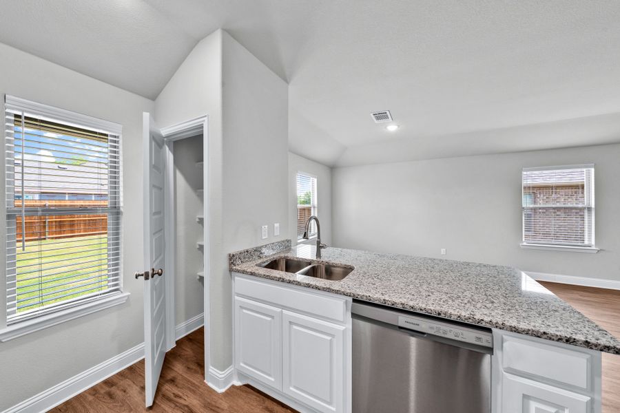 Furnished interior view inside a new home in Stonecreek, Sulphur Springs (Image 10).