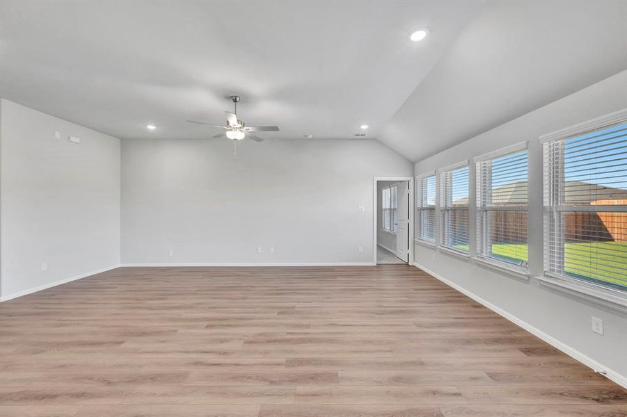 Spacious, unfurnished interior of a new home in Verandah, Royse City (Image 21). Spacious, unfurnished interior of a new home in Verandah, Royse City (Image 21).