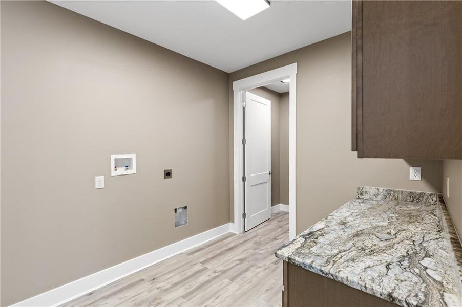 Spacious, unfurnished interior of a new home in , Ellijay (Image 26).