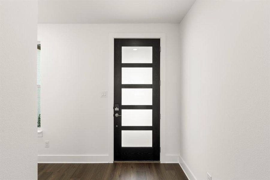 03. 3825 Selborne - Entry