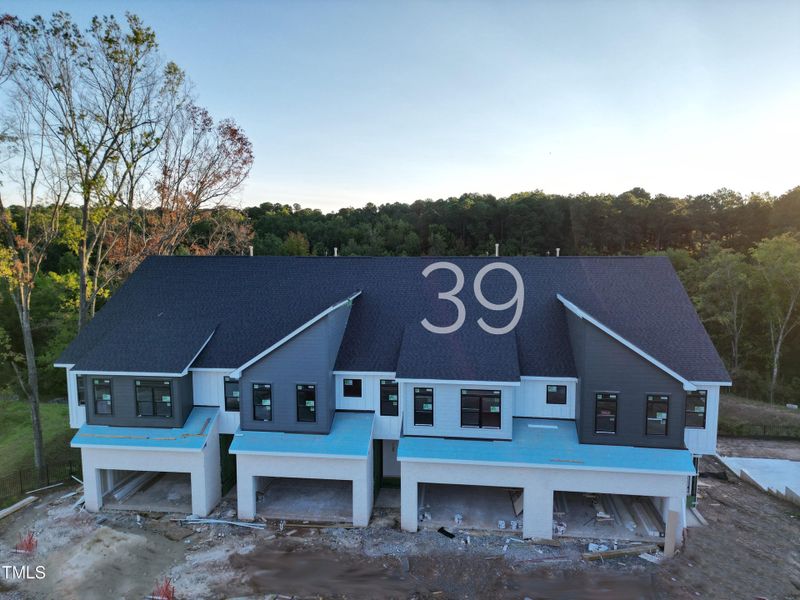 Lot 39 Modern Exterior