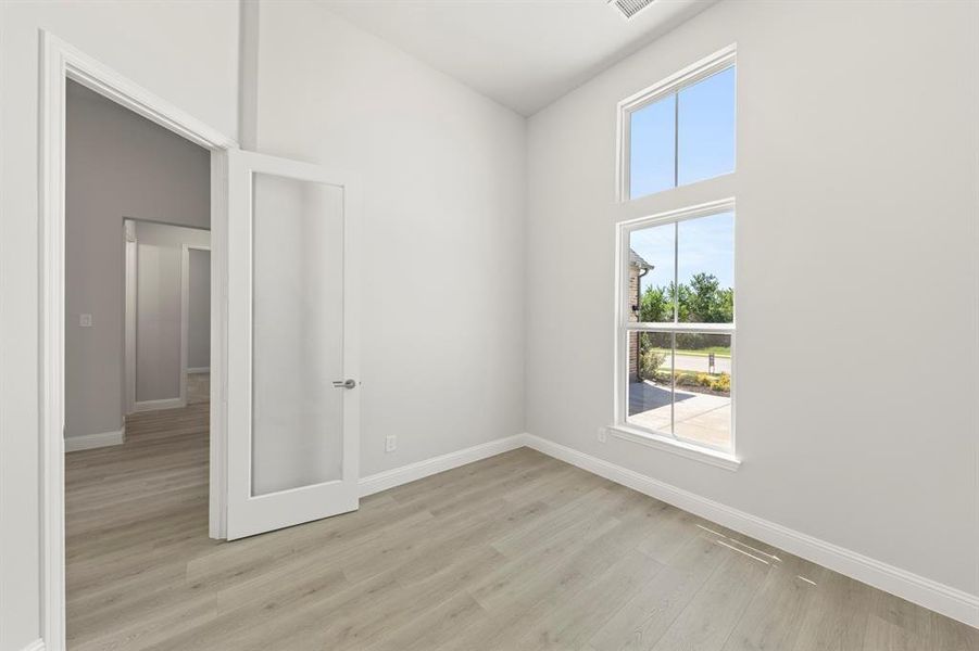 04. 2228 Euclid - Study 04. 2228 Euclid - Study