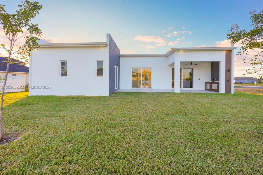 Exterior details and patio area of a home in , Cape Coral (Image 4). Exterior details and patio area of a home in , Cape Coral (Image 4).