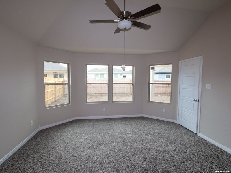 Spacious, unfurnished interior of a new home in Meadows at Clear Springs, New Braunfels (Image 16).