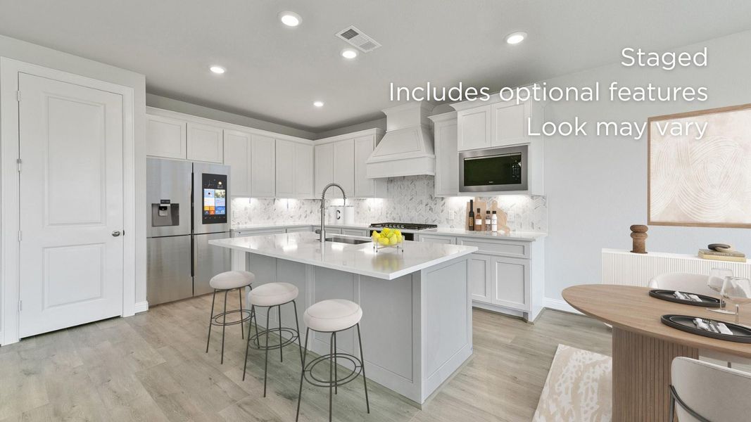 Furnished interior view inside a new home in Woodhavyn 40', Magnolia (Image 5).