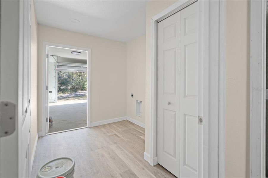 Spacious, unfurnished interior of a new home in , Dunnellon (Image 13).